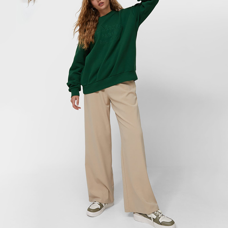 Oversized sweatshirt with embroidery