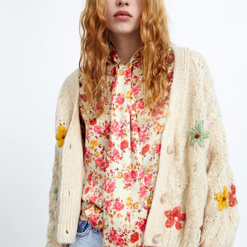Flower print bow shirt