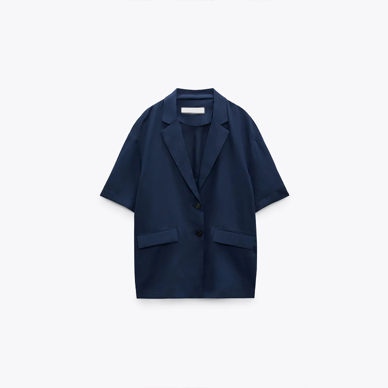 LOOSE-FITTING BLAZER WITH POCKETS