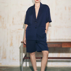 LOOSE-FITTING BLAZER WITH POCKETS