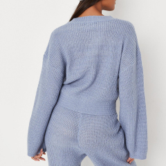 Blue wide sleeve jumper
