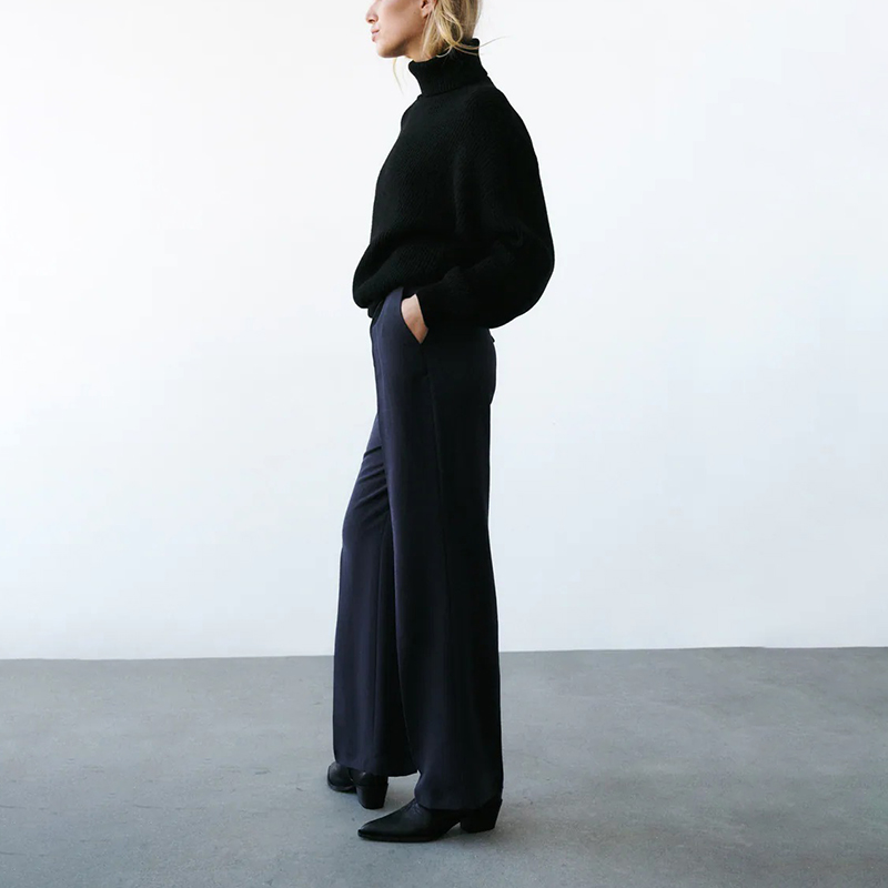 Stand-up collar sweater