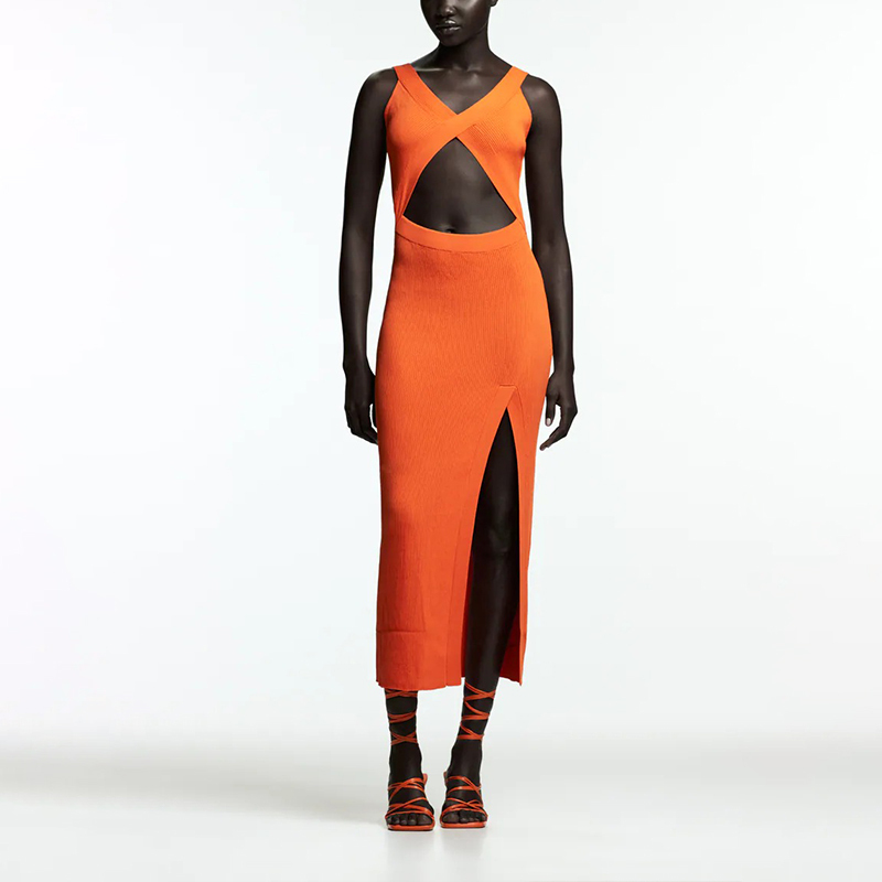CUT-OUT DETAIL KNIT DRESS