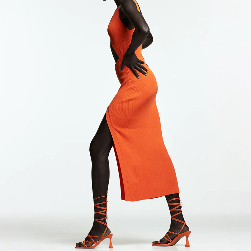 CUT-OUT DETAIL KNIT DRESS