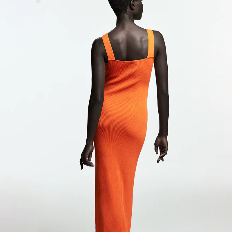 CUT-OUT DETAIL KNIT DRESS
