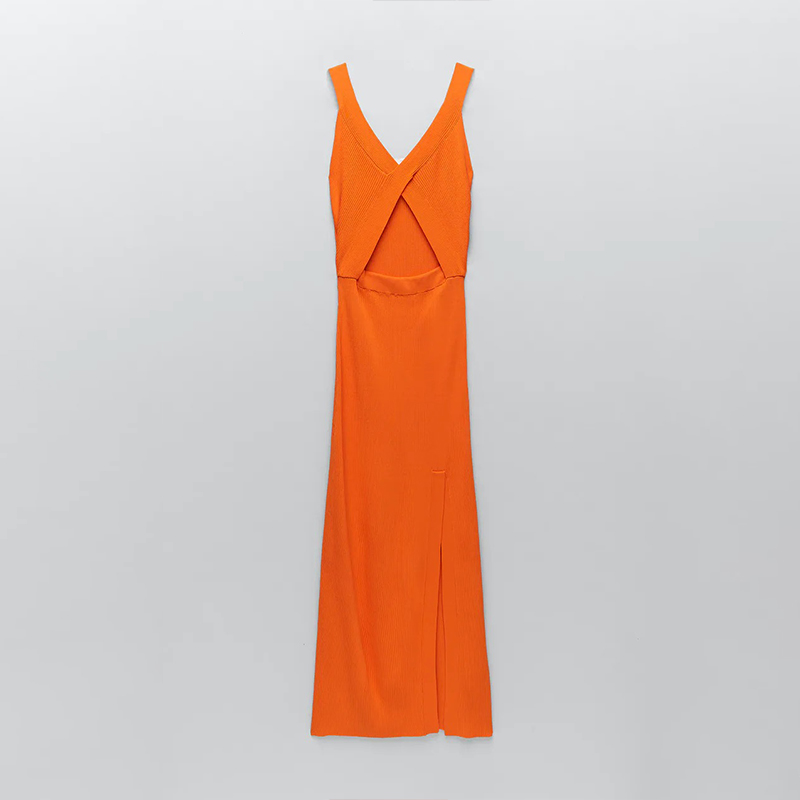 CUT-OUT DETAIL KNIT DRESS