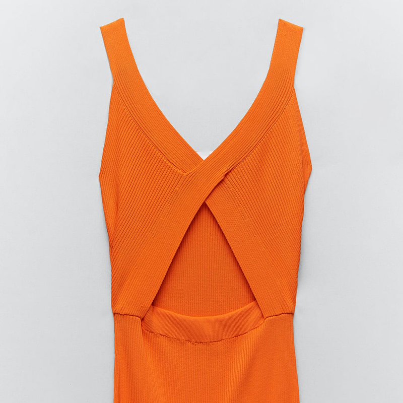 CUT-OUT DETAIL KNIT DRESS