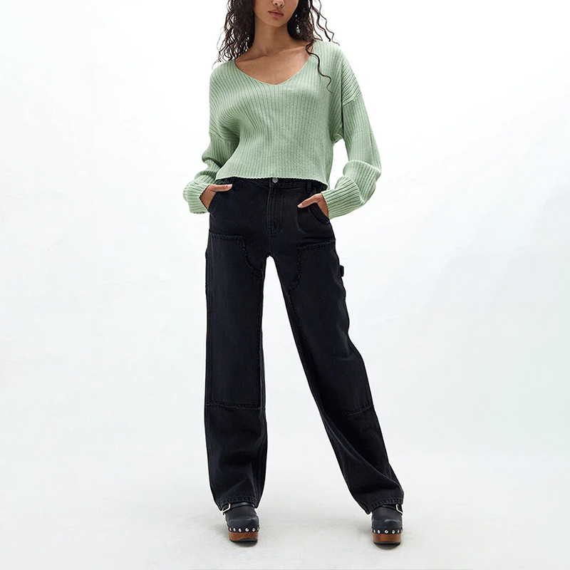 Cropped V-Neck Sweater