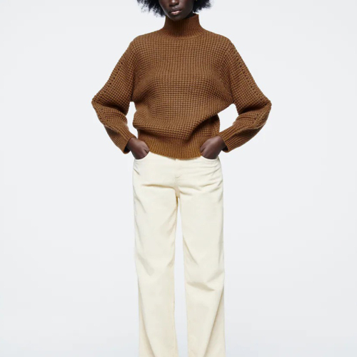 Half turtleneck sweater