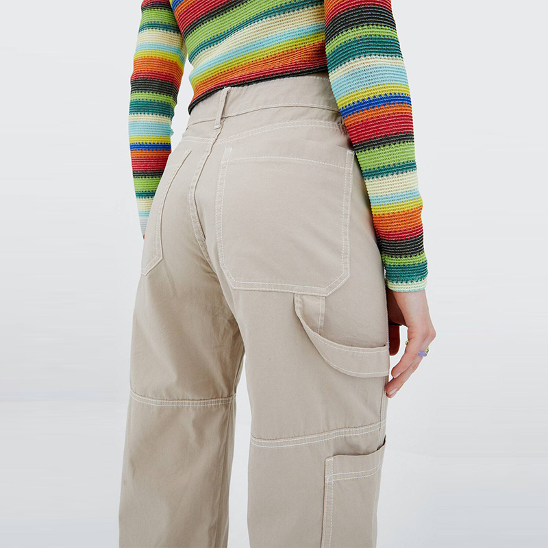 cargo trousers with pockets