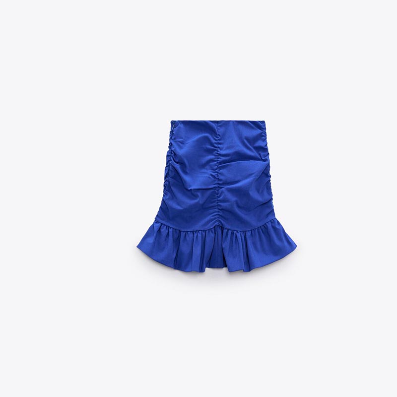 pleated skirt