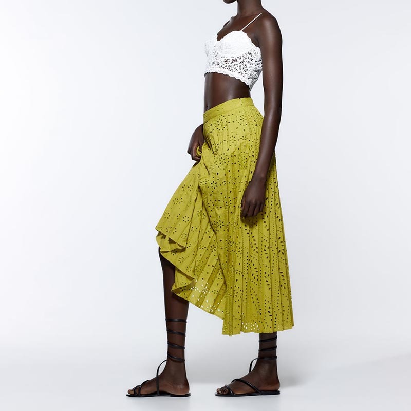 embroidered pleated skirt