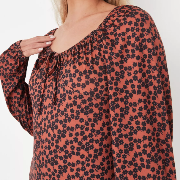 Petite Black Floral Print Balloon Sleeve Jersey Mini Dress