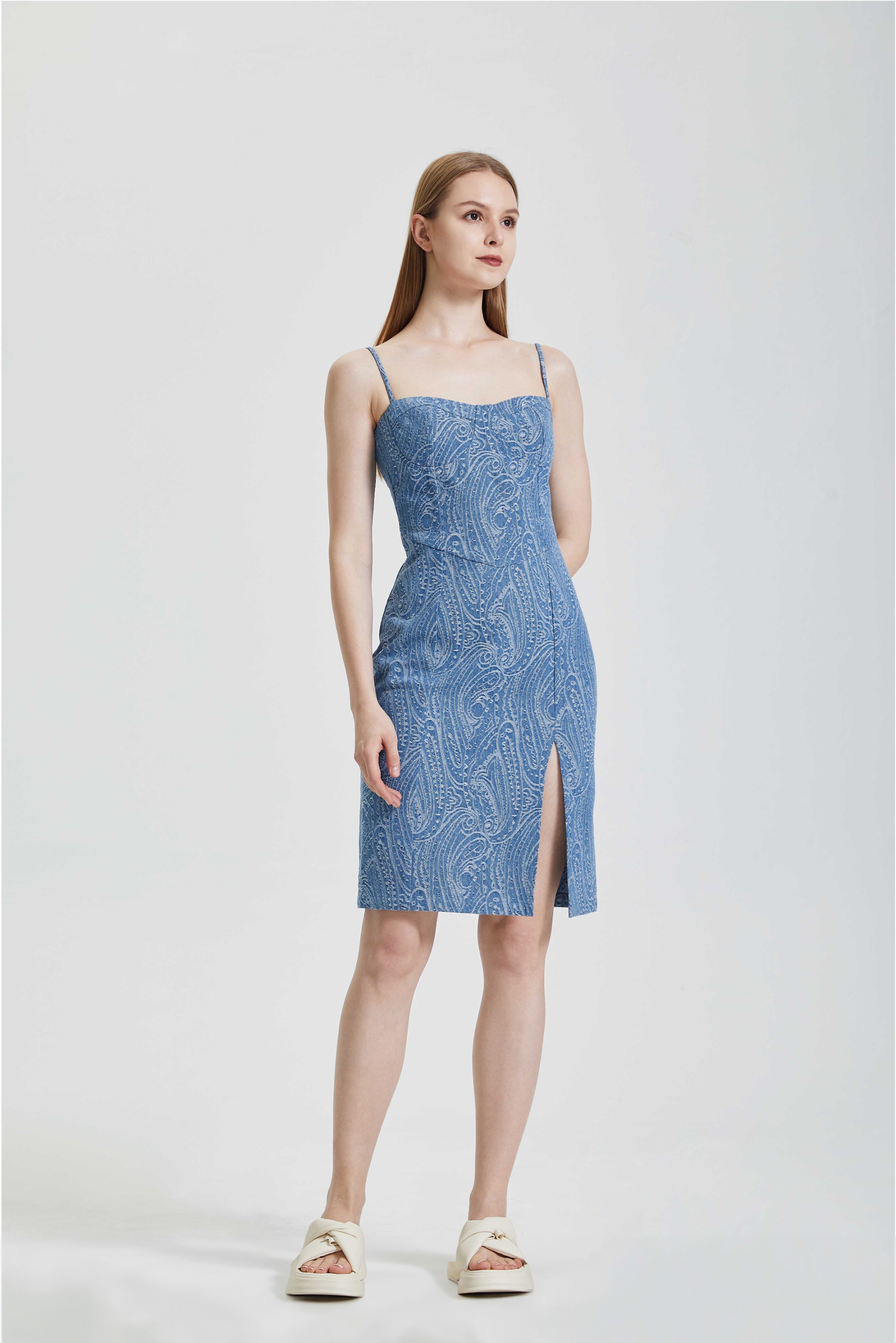 Knitted printed slim fitting suspender dress