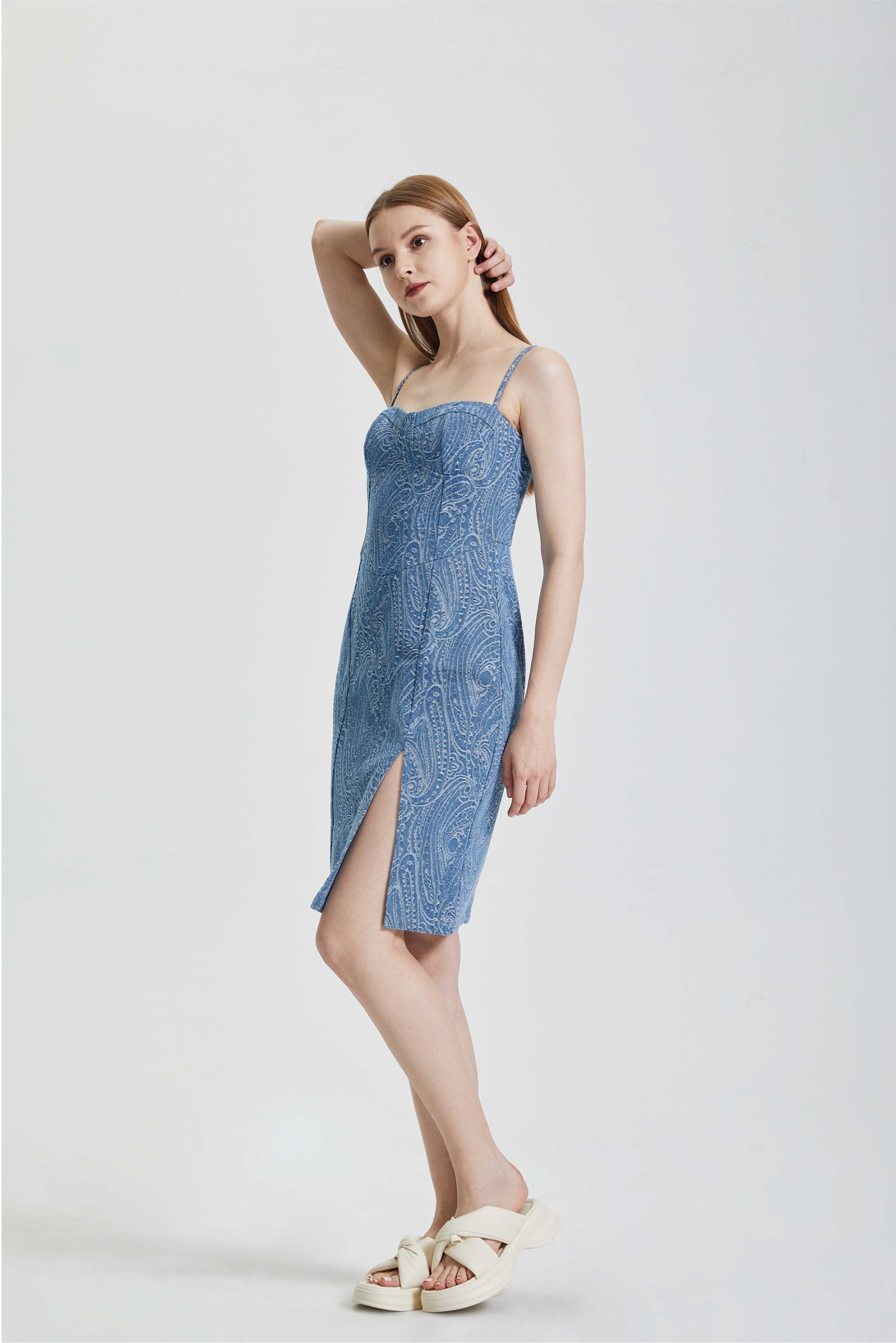 Knitted printed slim fitting suspender dress