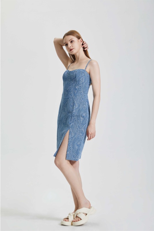 Knitted printed slim fitting suspender dress