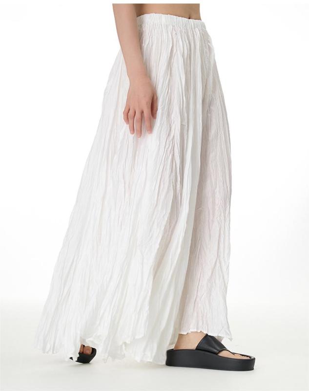 Flowy loose skirt