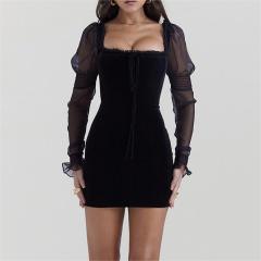 Slim dress with long sleeves and square neck