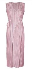 Loose pleated light dress