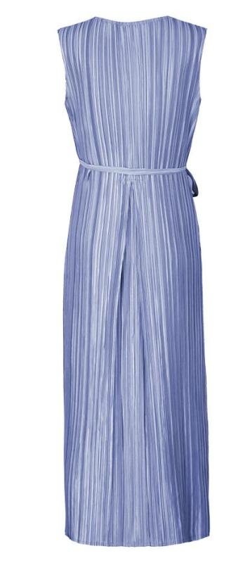 Loose pleated light dress