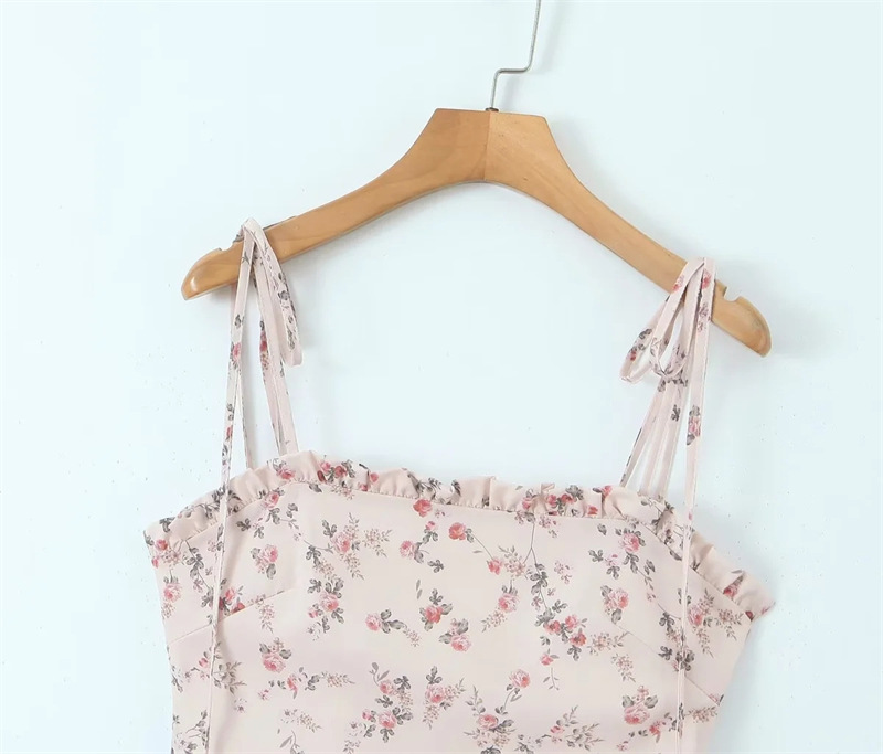 Fresh floral slim-fit slip dress