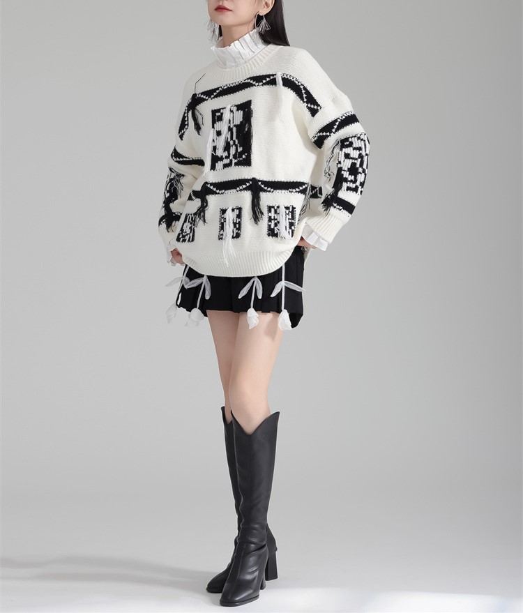 Black and white fringe contrasting knitted sweater