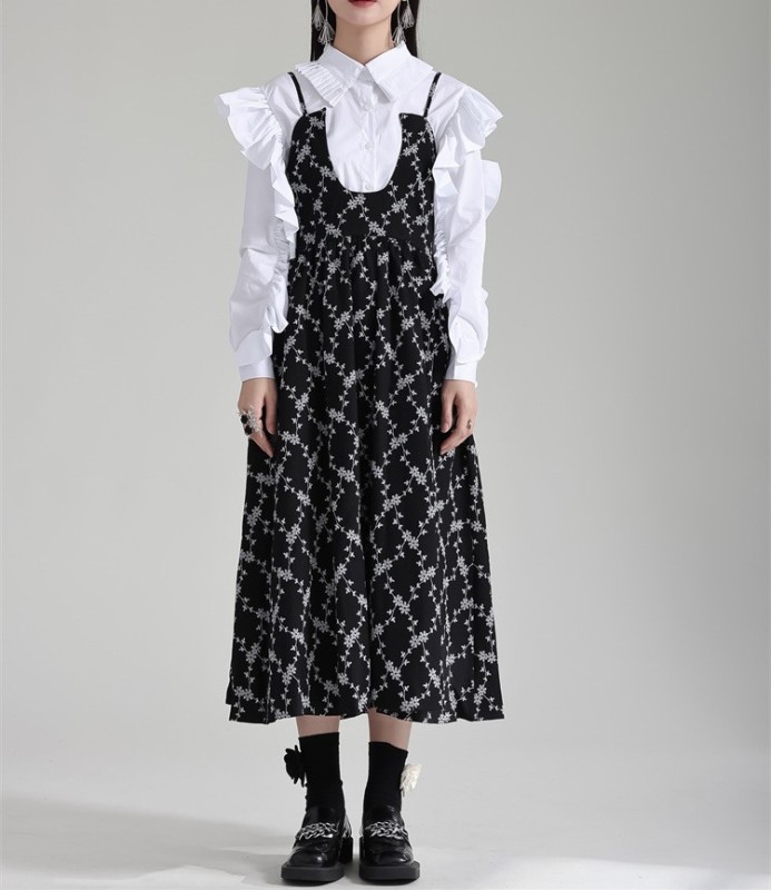 Fragmented floral suspender princess skirt