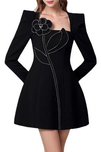 Light cooked Hepburn style black dress