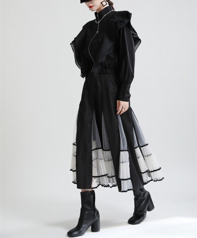 Ruffle edge long sleeved short jacket