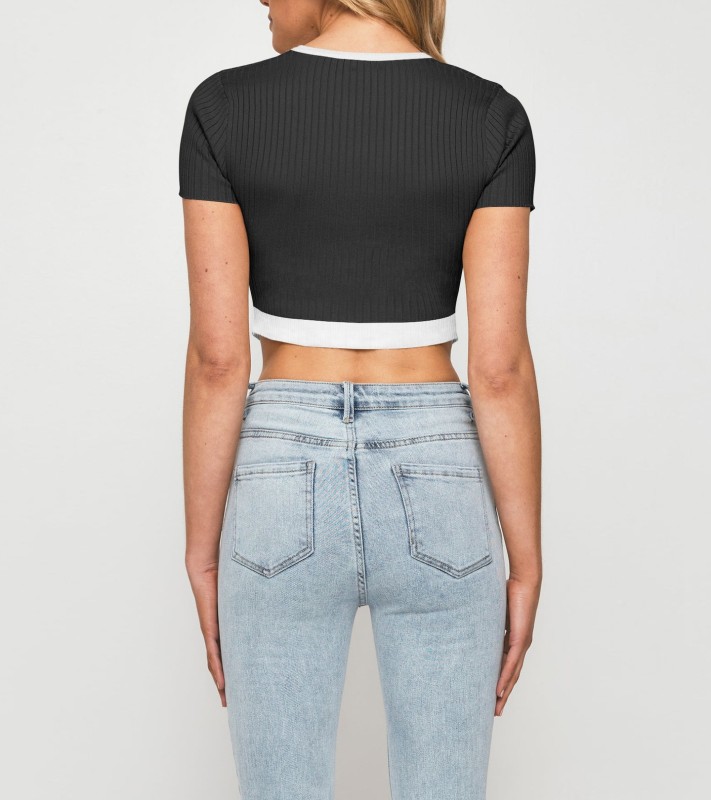 Knitted short sleeved T-shirt