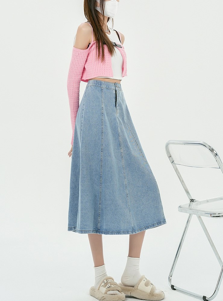 Half length A-line denim skirt