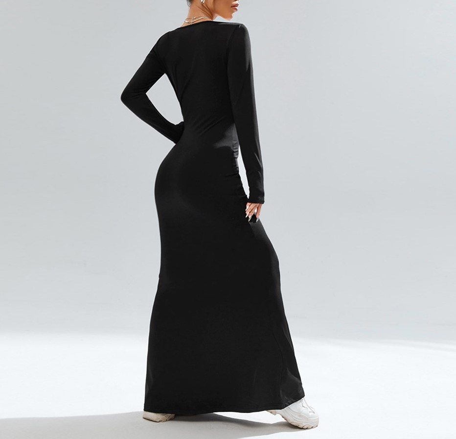 Black knitted buttocks wrapped long skirt
