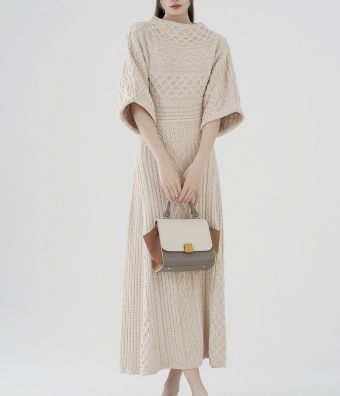 Knitted buttocks sweater long skirt