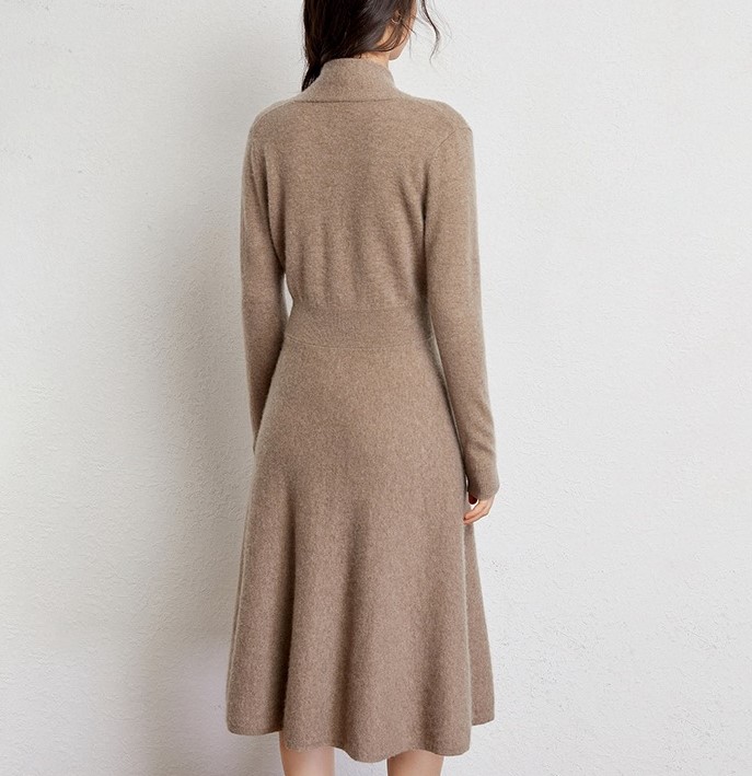 V-neck knitted bottom long skirt