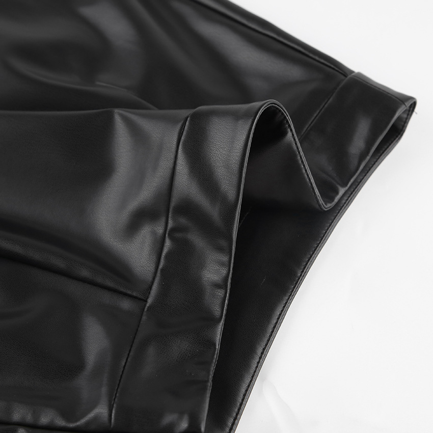 Split buttocks skirt leather skirt