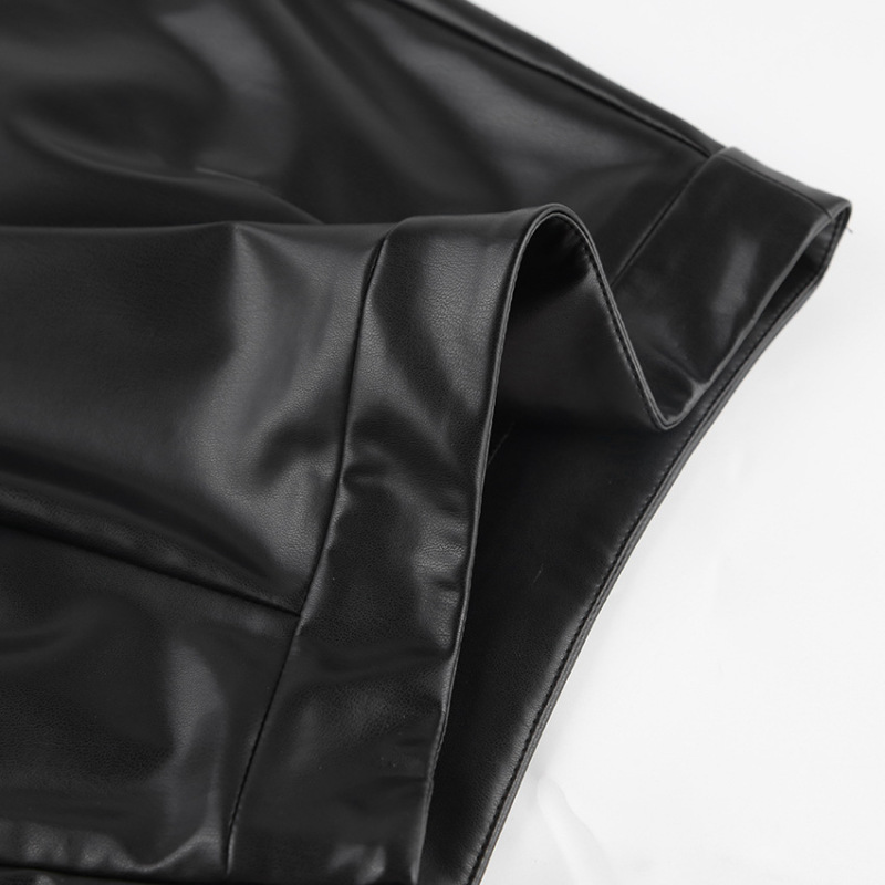 Split buttocks skirt leather skirt
