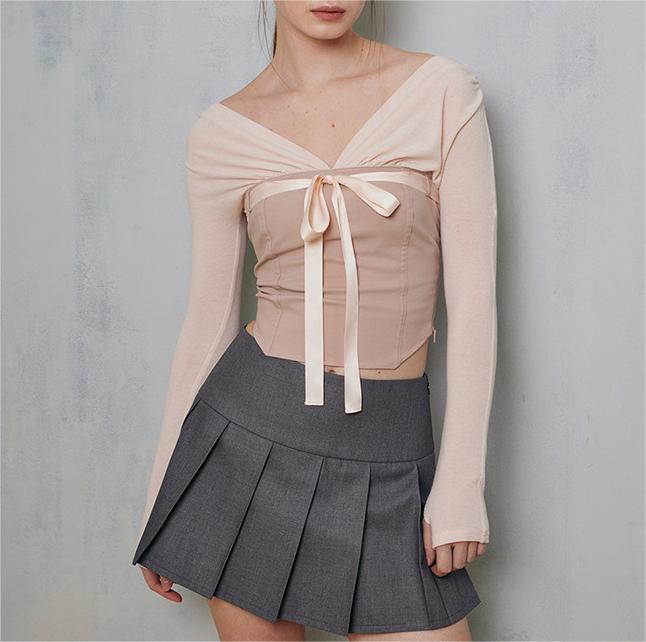 V-neck long sleeved strapless top