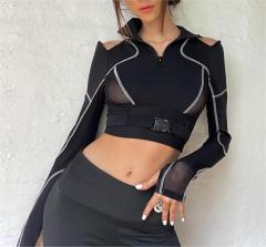 Off shoulder black long sleeved T-shirt
