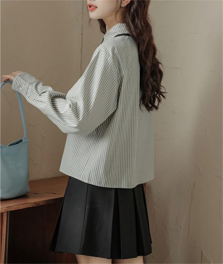 Women's striped short long sleeved shirt