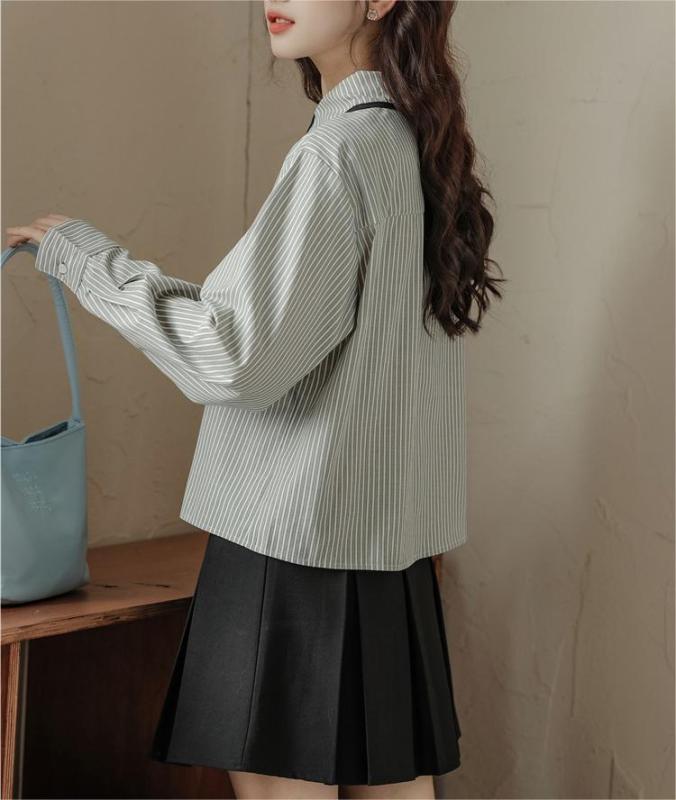 Women's striped short long sleeved shirt