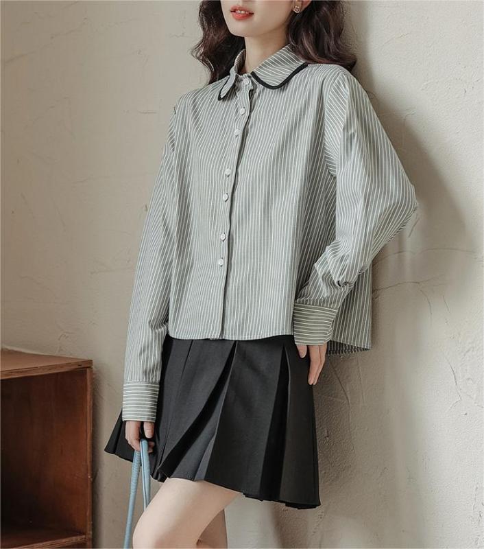 Women's striped short long sleeved shirt