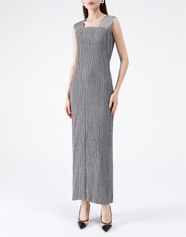 Evening fashion pleated dress
