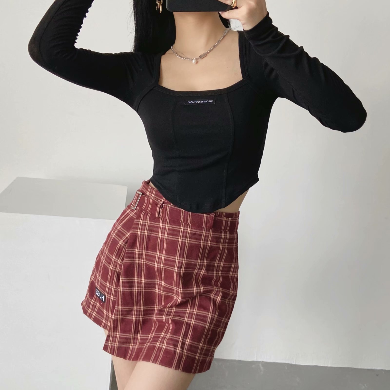 Square neck long sleeved T-shirt