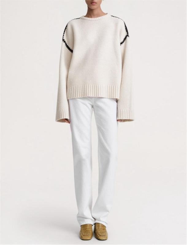 Embroidered round neck knit top