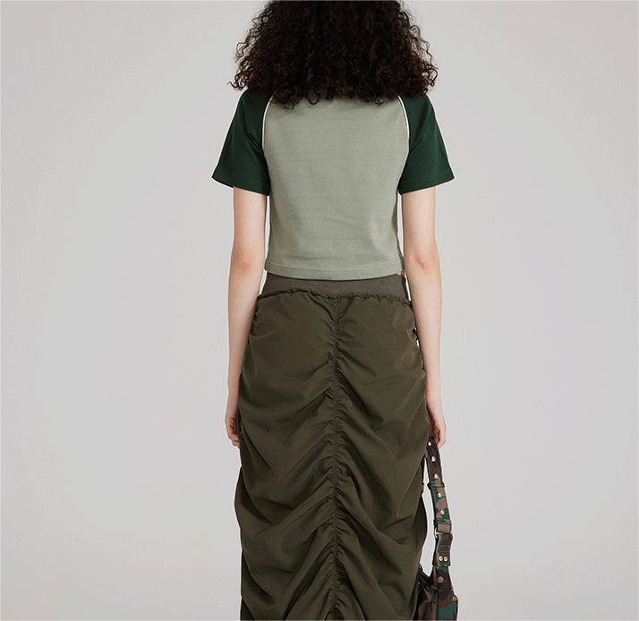 Retro contrasting short shoulder t-shirt