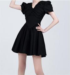 V-neck bubble sleeve black dress