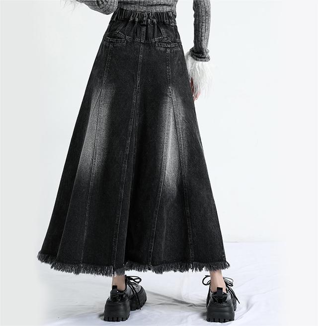 High waisted denim skirt