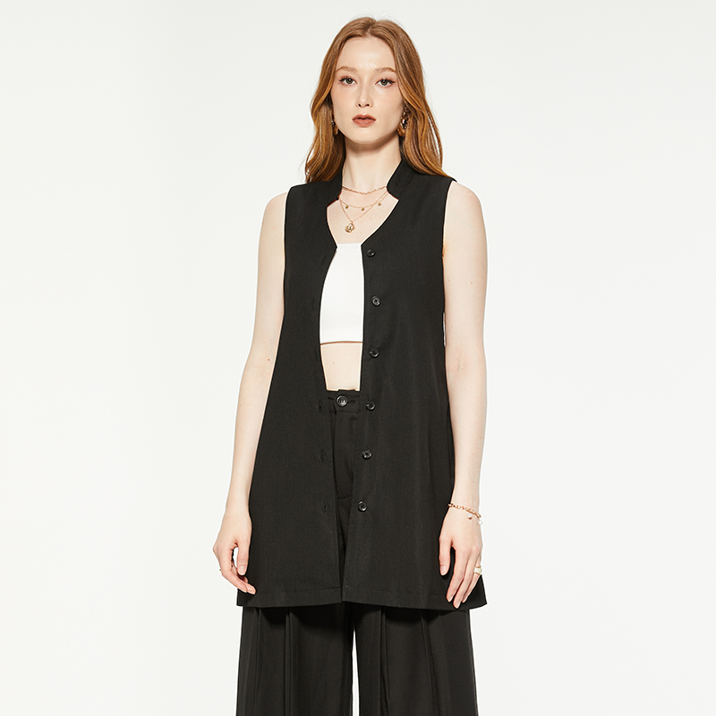 V-neck button-down sleeveless long top