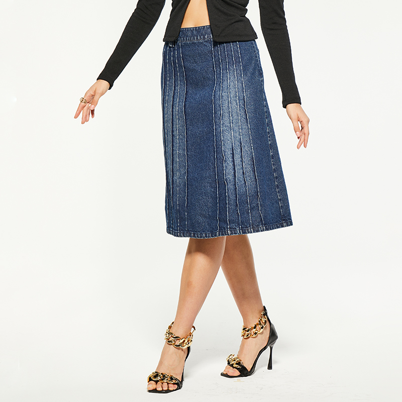 OEM fashionable blue textured denim skirt