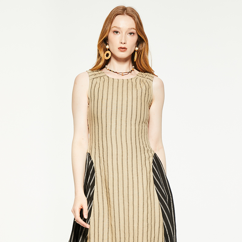 Elegant striped contrast sleeveless dress
